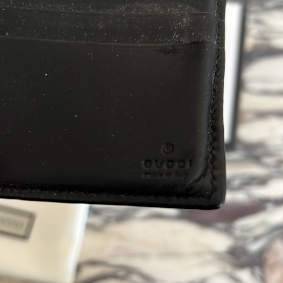 Authentic Gucci mens wallet w reciept - Picture 3 of 6